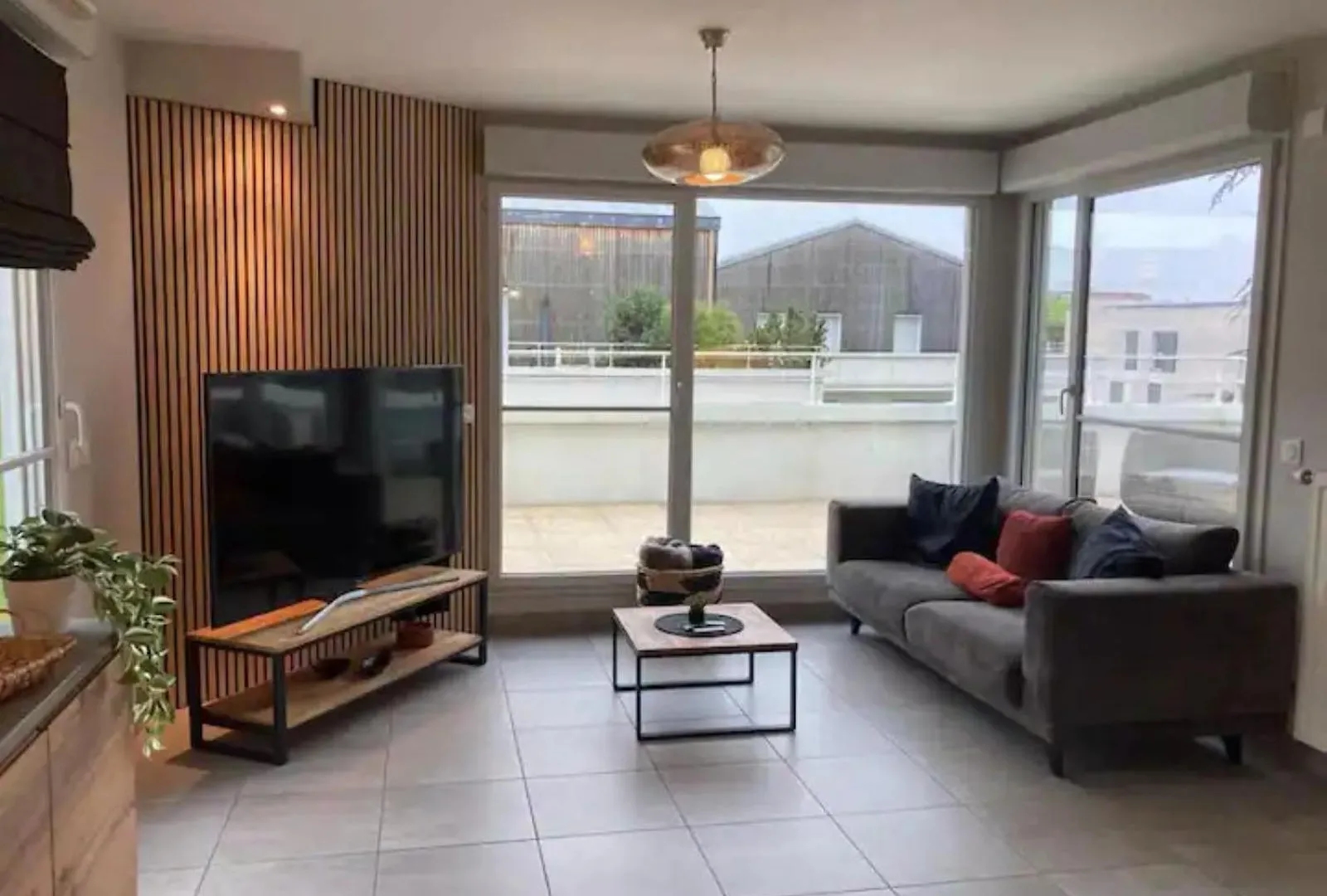 Apartment Standing 3 Chambres, Parkings, Terrasse Meyzieu